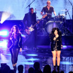 Alanis Morissette duet w/ Demi Lovato at the 2015 American Music Awards
