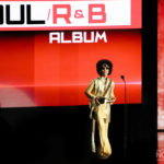 prince presenting an award at the 2015 american music award